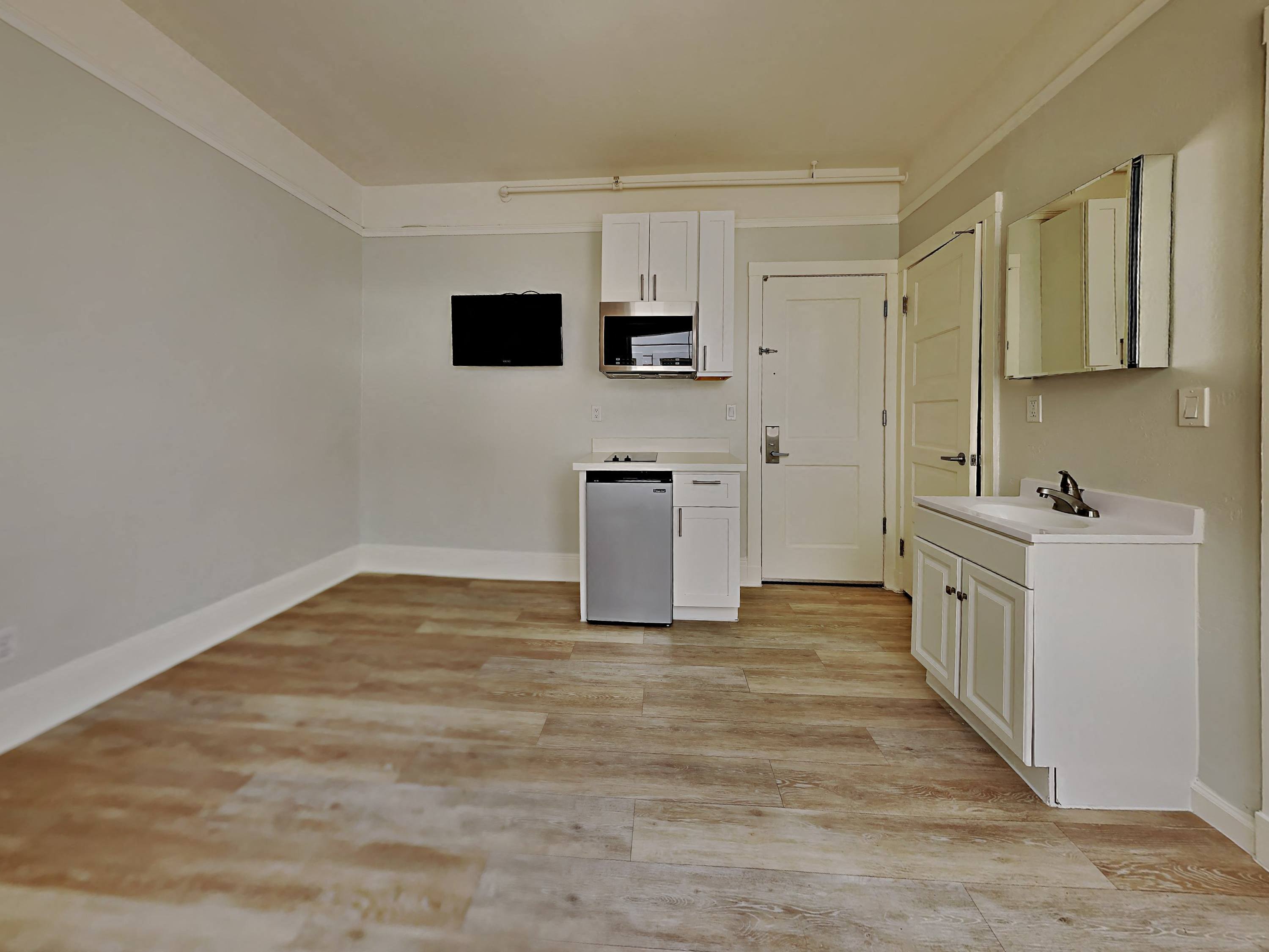 1499 California St. photo 5